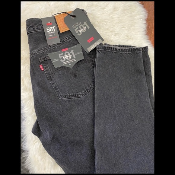 Levi’s 501 Skinny in Black Stick - Picture 6 of 10